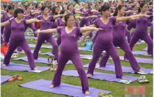 phụ nữ mang bầu có nên tập yoga không